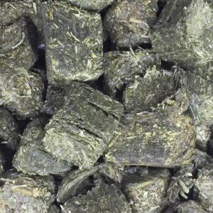 Luzerne en cube (Mondou) – [Discontinued]