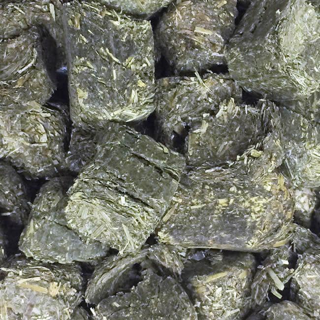 Luzerne en cube (Mondou) – [Discontinued]