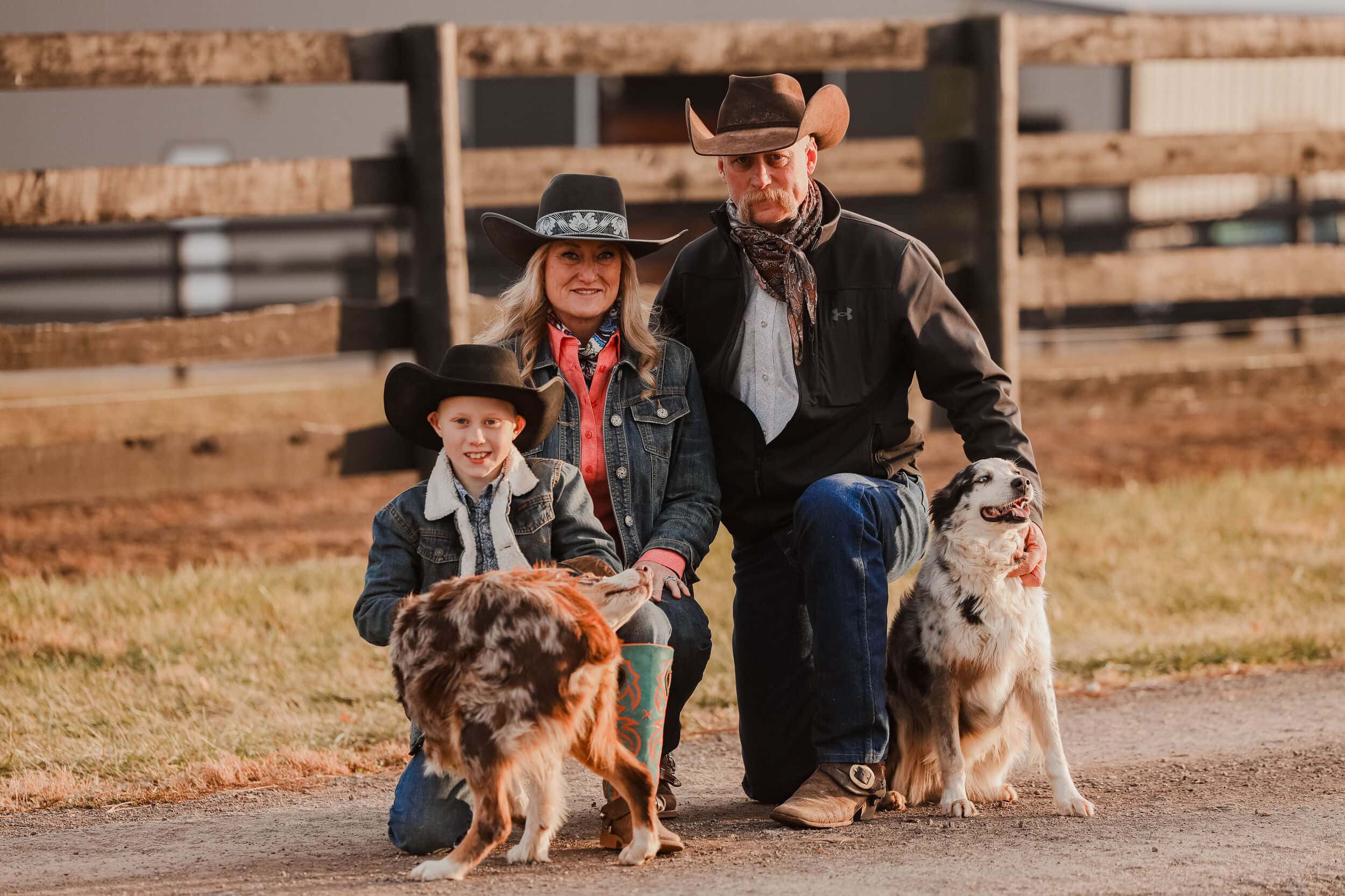 Lazy 4 T Ranch - Boarding Stable