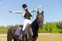 Overcoming Fear of Horseback Riding After Injury: Recovery & Coping Mechanisms