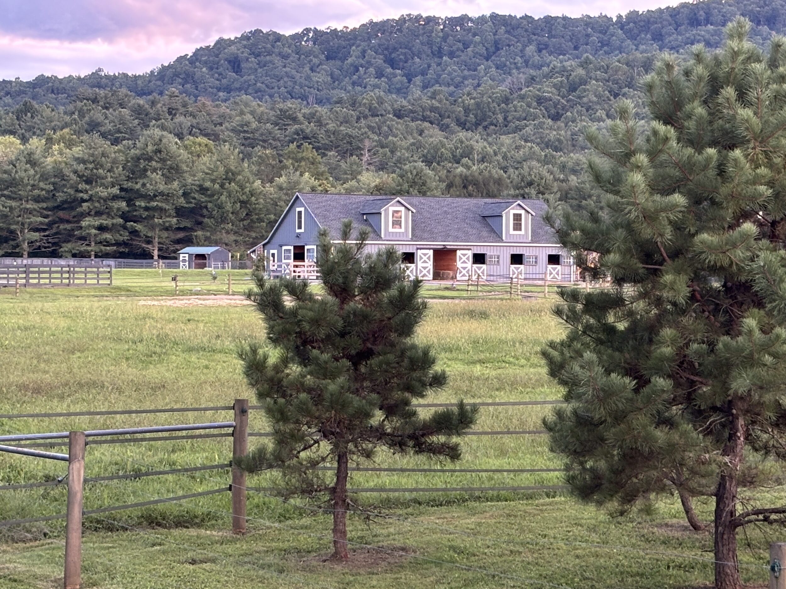 Bent River Equestrian - Boarding Stable